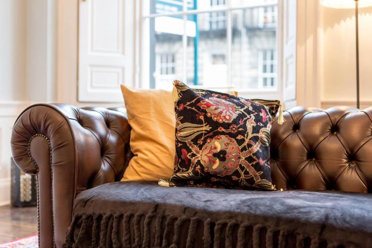 Joivy Converted Flat In Historic Building In New Town エディンバラ エクステリア 写真