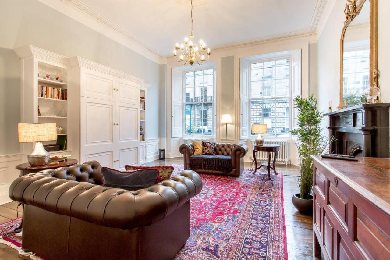Joivy Converted Flat In Historic Building In New Town エディンバラ エクステリア 写真