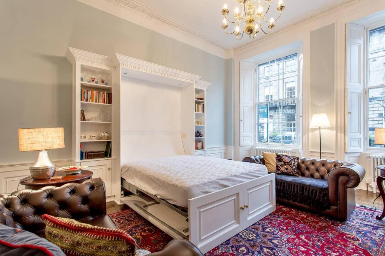 Joivy Converted Flat In Historic Building In New Town エディンバラ エクステリア 写真