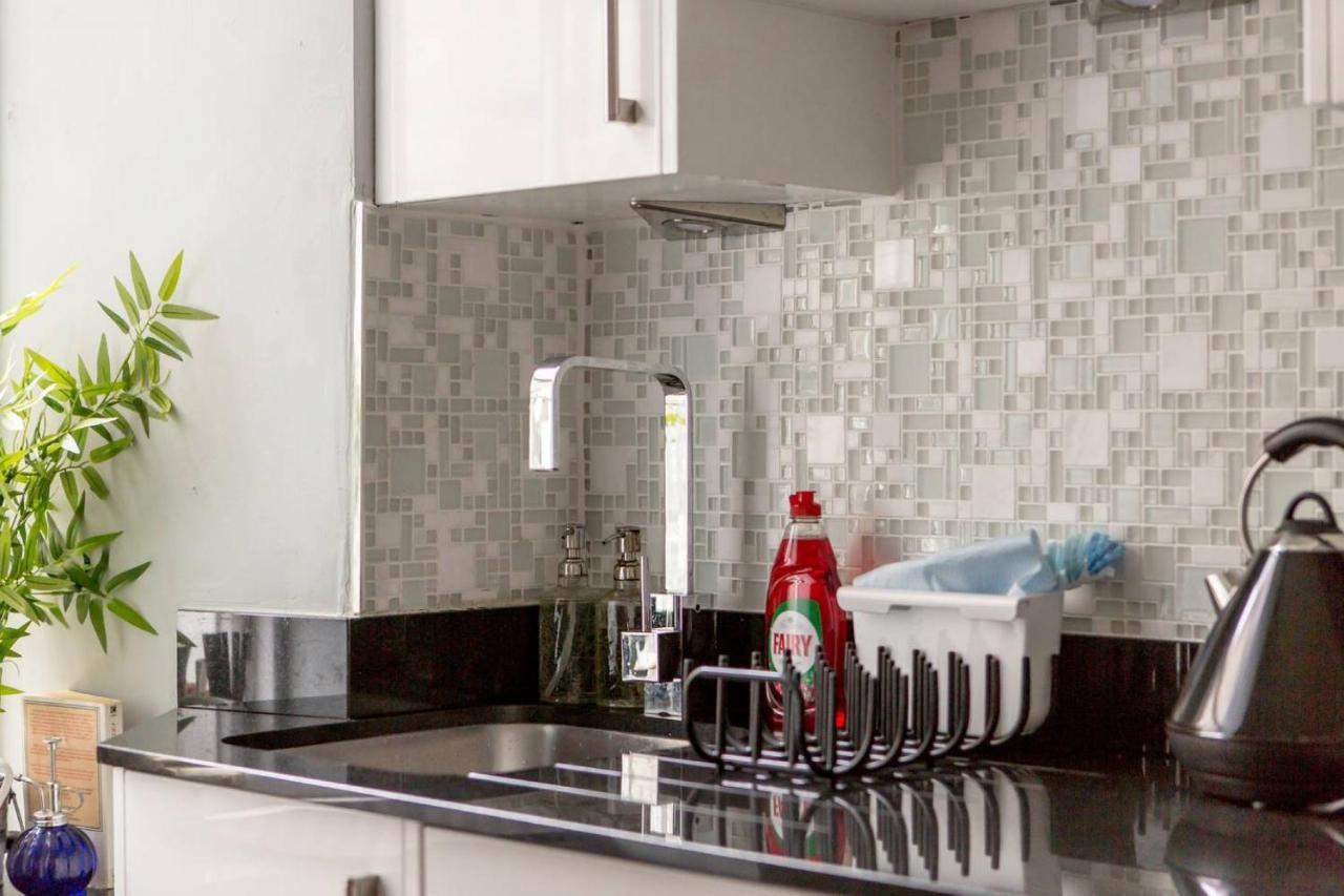 Joivy Converted Flat In Historic Building In New Town エディンバラ エクステリア 写真