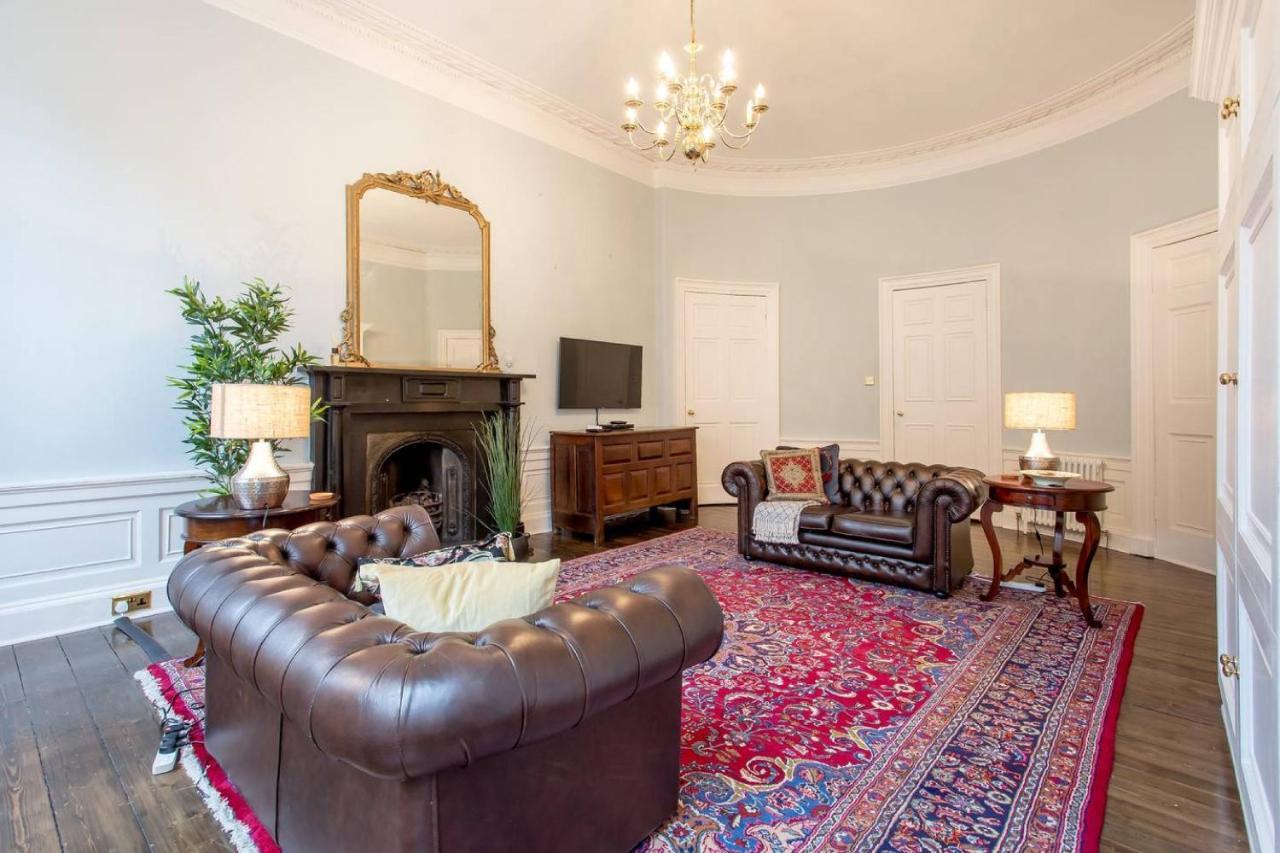 Joivy Converted Flat In Historic Building In New Town エディンバラ エクステリア 写真